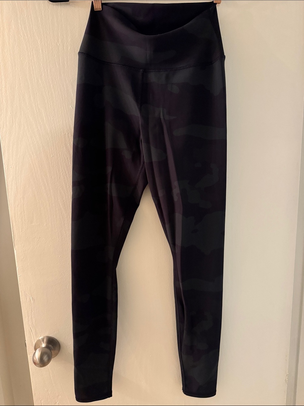 Alo Black Camo Leggings